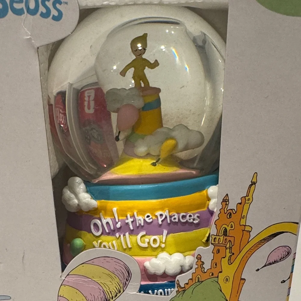 Dr. Seuss Musical Water Globe Oh! The Places You’ll Go Mint In Box